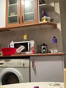 Laanegraofficial  online show from April 2026 09:20:02 PM