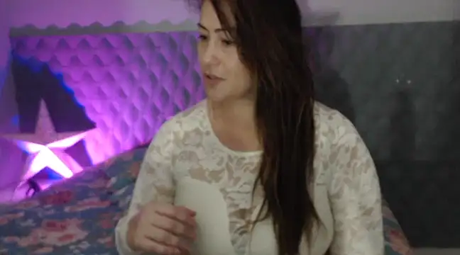 Snapshot of Sarahmonesexy chatting on January 2025 07:22:01 PM Sarahmonesexy online show from January 2025 07:22:01 PM