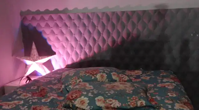 Sarahmonesexy online show from January 2025 10:32:02 PM