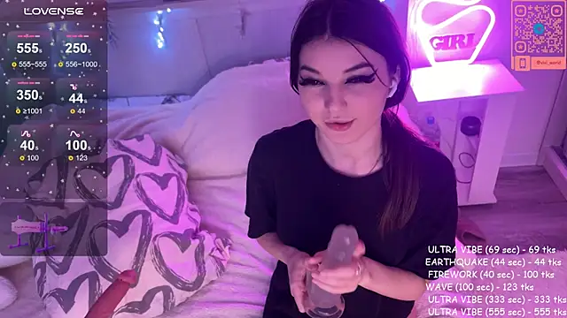 Veronica leal online show from December 2024 11:35:01 AM