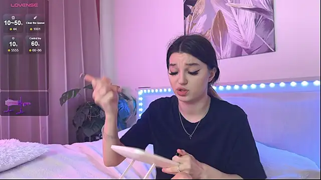 Veronica leal online show from December 2025 10:11:02 AM