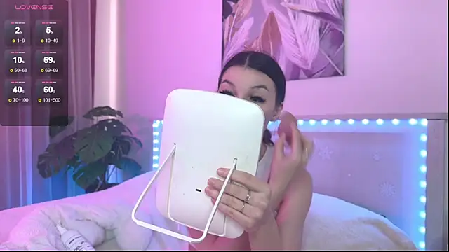 Veronica leal online show from April 2026 08:50:02 AM