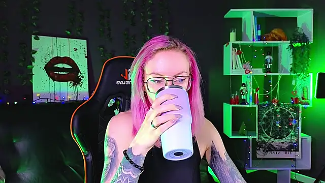  HelenCarter online show from March 2025 08:57:01 PM