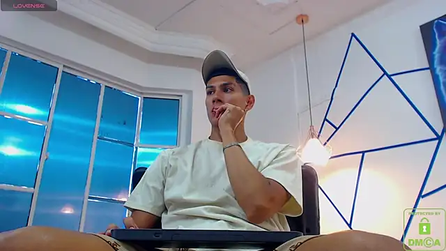 Valerio 20 online show from December 2024 08:39:02 PM