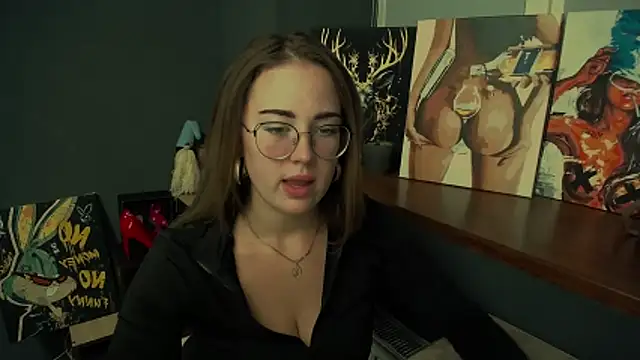 luxie milady online show from October 2025 01:45:02 PM