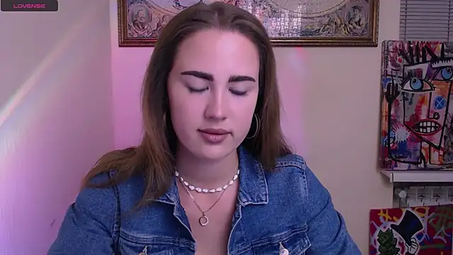 Snapshot of luxie_milady chatting on June 2026 12:40:02 PM luxie milady online show from June 2026 12:40:02 PM