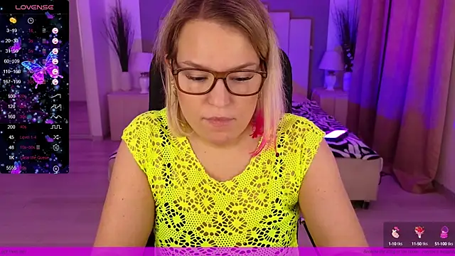 EVAshinyGIRL online show from January 2025 03:39:02 PM