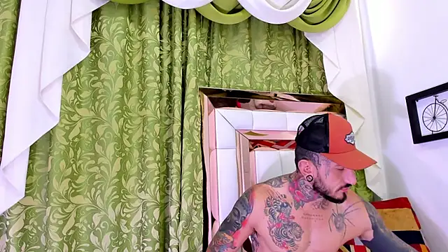 dilan scootk  online show from November 2025 07:13:02 PM