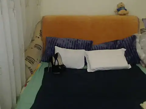 Emmatoo online show from December 2025 12:05:01 AM