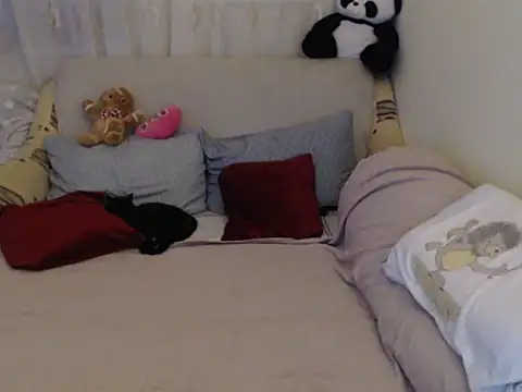 Emmatoo online show from December 2025 03:08:01 PM