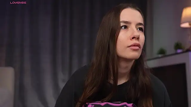 Amely Young online show from April 2026 02:26:02 AM