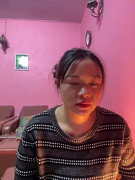 Snapshot of Hellen_111 chatting on December 2024 02:50:01 PM Hellen 111 online show from December 2024 02:50:01 PM