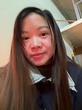 Snapshot of Hellen_111 chatting on January 2025 02:33:02 PM Hellen 111 online show from January 2025 02:33:02 PM