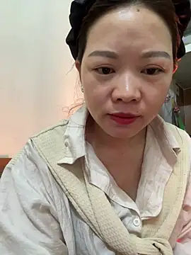 Snapshot of Hellen_111 chatting on March 2025 03:18:02 AM Hellen 111 online show from March 2025 03:18:02 AM