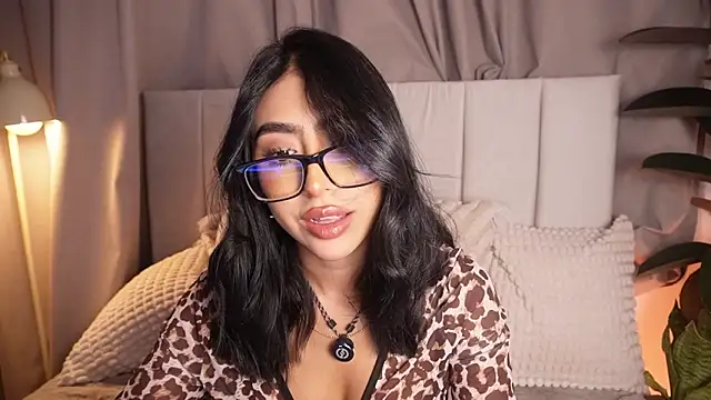 Sara albrecht online show from February 2026 01:58:02 AM