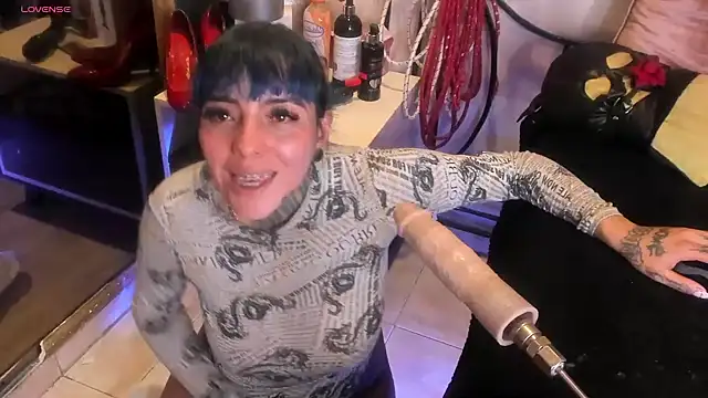 luxifer 666  online show from February 2025 01:52:01 AM