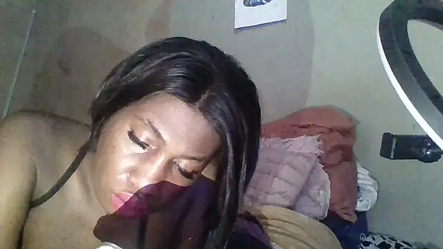 Snapshot of Moorella1 chatting on September 2025 06:59:02 AM Moorella1 online show from September 2025 06:59:02 AM