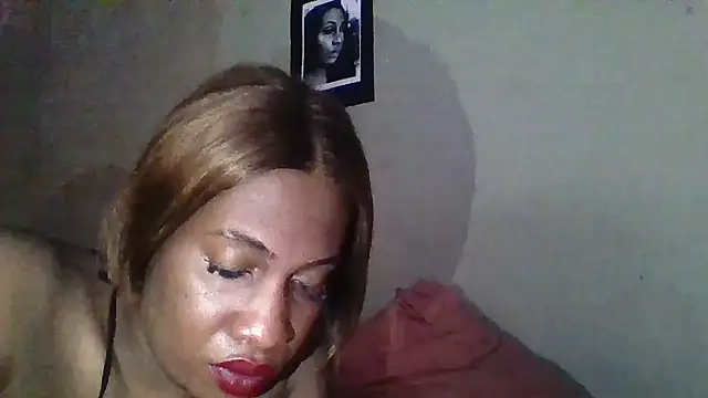 Snapshot of Moorella1 chatting on September 2025 08:52:01 AM Moorella1 online show from September 2025 08:52:01 AM