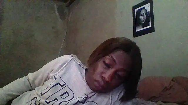Snapshot of Moorella1 chatting on October 2025 05:38:01 AM Moorella1 online show from October 2025 05:38:01 AM