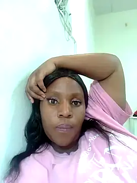 Snapshot of GaggingQueenxx chatting on January 2025 02:53:02 PM GaggingQueenxx online show from January 2025 02:53:02 PM