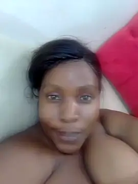 Snapshot of GaggingQueenxx chatting on February 2025 12:06:02 PM GaggingQueenxx online show from February 2025 12:06:02 PM