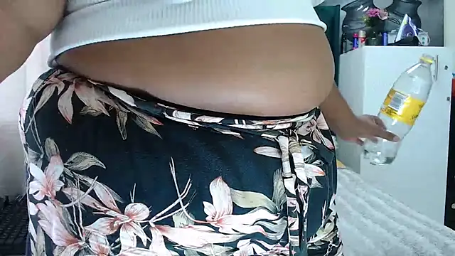 Snapshot of GaggingQueenxx chatting on September 2025 10:42:01 AM GaggingQueenxx online show from September 2025 10:42:01 AM