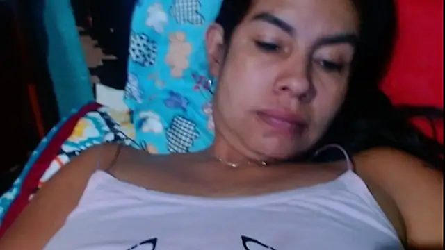 Snapshot of Alanagracia chatting on June 2026 01:37:01 PM Alanagracia online show from June 2026 01:37:01 PM