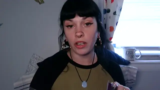 Marcelinegoddess online show from December 2025 04:56:01 PM