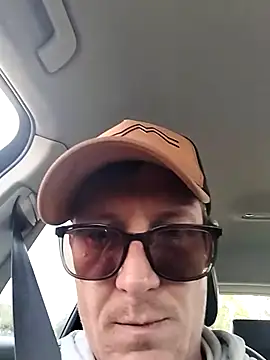Snapshot of TheSouthernKing chatting on September 2025 10:48:01 AM TheSouthernKing online show from September 2025 10:48:01 AM