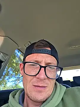 Snapshot of TheSouthernKing chatting on September 2025 07:19:01 AM TheSouthernKing online show from September 2025 07:19:01 AM