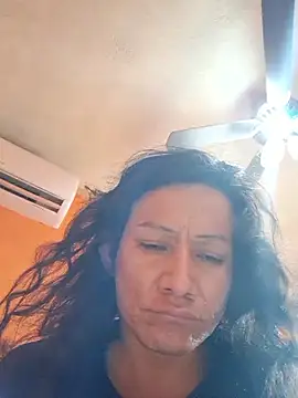 miicheele32 online show from October 2025 07:46:02 PM