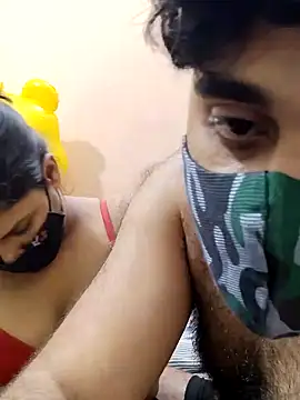 Snapshot of IND_COUPLE1 chatting on December 2024 07:32:02 PM IND COUPLE1 online show from December 2024 07:32:02 PM