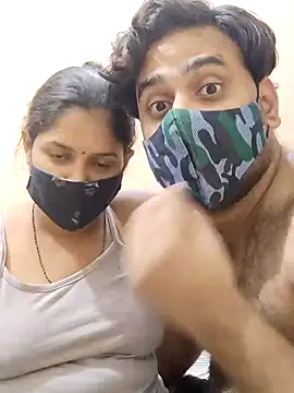 Snapshot of IND_COUPLE1 chatting on January 2025 04:39:01 PM IND COUPLE1 online show from January 2025 04:39:01 PM