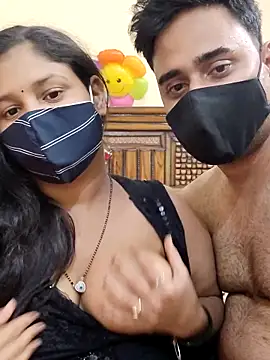 Snapshot of IND_COUPLE1 chatting on February 2025 06:47:02 PM IND COUPLE1 online show from February 2025 06:47:02 PM