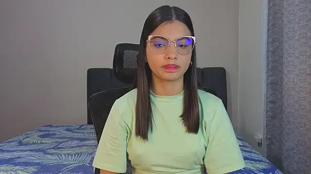 LiaOrtiz69 online show from July 2026 07:45:01 PM