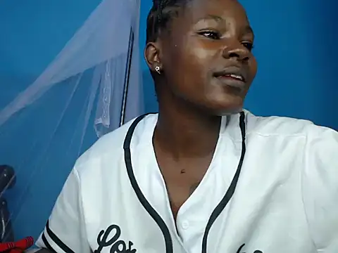 Snapshot of TrishaKalid chatting on October 2025 12:39:02 PM TrishaKalid online show from October 2025 12:39:02 PM