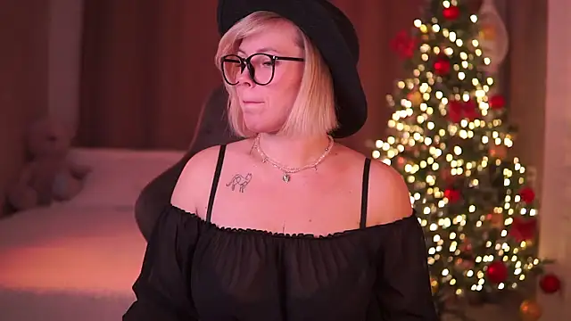 Charming Daphny online show from December 2025 06:09:01 AM