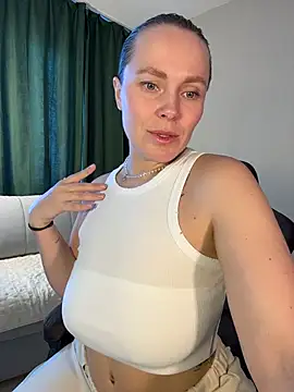 Charming Daphny online show from February 2026 09:31:02 AM