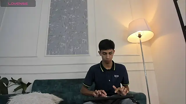 Lucian Davi online show from October 2025 04:06:02 PM