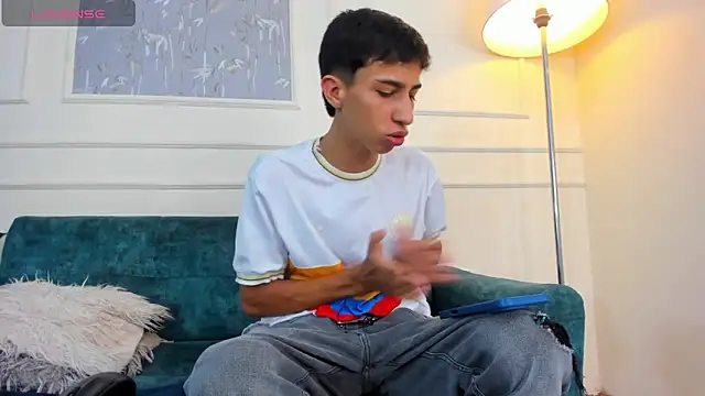 Lucian Davi online show from October 2025 04:16:01 PM