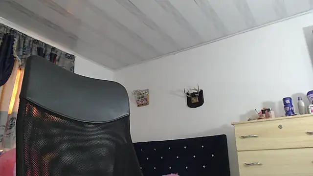 Snapshot of sweet_cutetras22 chatting on February 2025 01:48:02 PM sweet cutetras22 online show from February 2025 01:48:02 PM