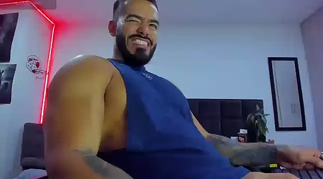 Alexander Martines online show from February 2025 11:26:02 PM