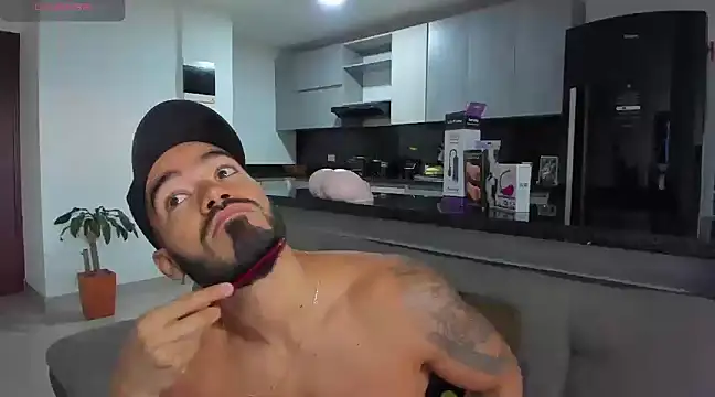 Alexander Martines online show from March 2025 09:48:02 PM