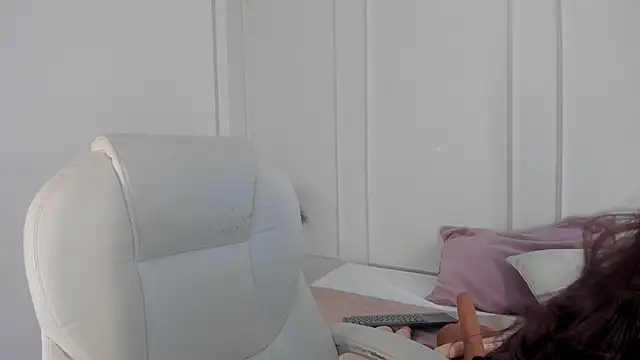 Mariapettit online show from February 2025 12:25:02 PM