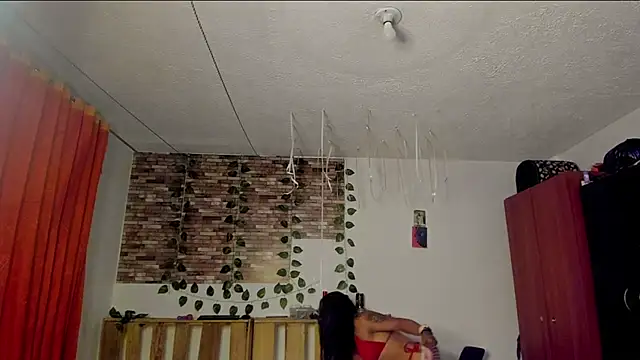 nicole volkov online show from November 2025 06:24:01 AM