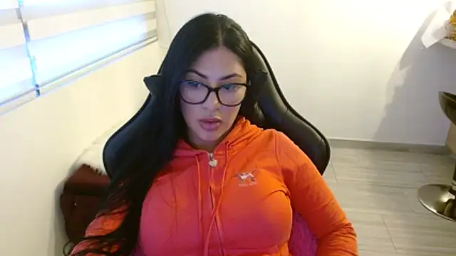 Charlotte cute18 online show from April 2026 11:10:01 PM