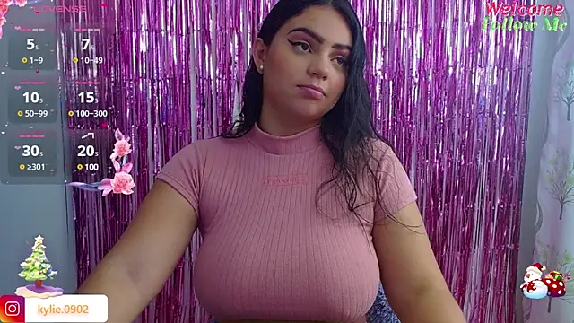 Snapshot of karol_9 chatting on December 2024 03:04:02 AM karol 9 online show from December 2024 03:04:02 AM