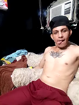 Snapshot of Ale21-345 chatting on February 2026 04:44:01 AM Ale21-345 online show from February 2026 04:44:01 AM