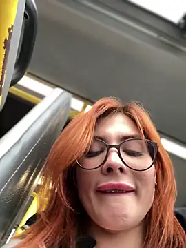 Snapshot of Accole chatting on December 2024 09:35:02 AM Accole online show from December 2024 09:35:02 AM