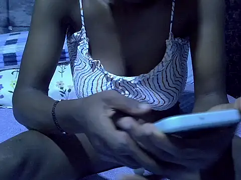 Lutyie online show from February 2026 05:53:02 PM